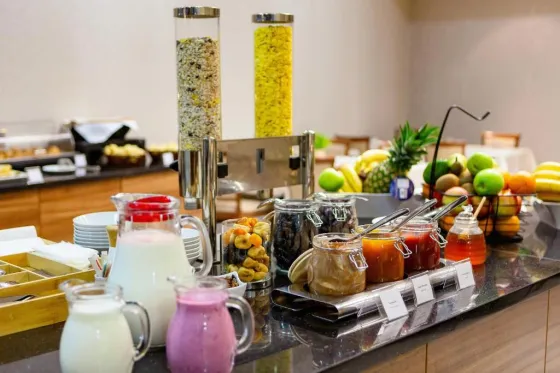 فضای رستورانی و صبحانه هتل کینگس پارک هتل دبی 196136