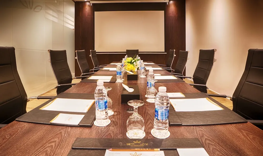 اتاق جلسات هتل رز پارک البرشا دبی 135149