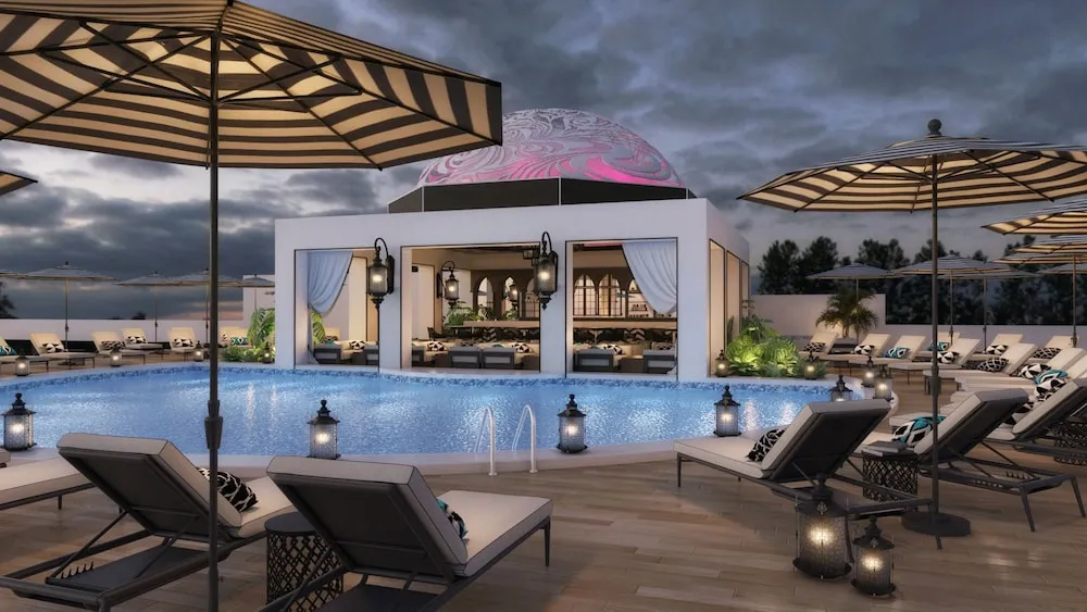 استخر هتل اسیدنتال الجداف دبی 136702