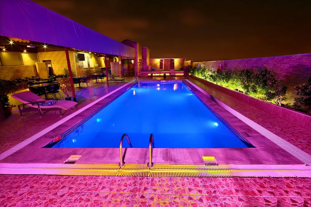 استخر هتل ویژن امپریال دبی 139935