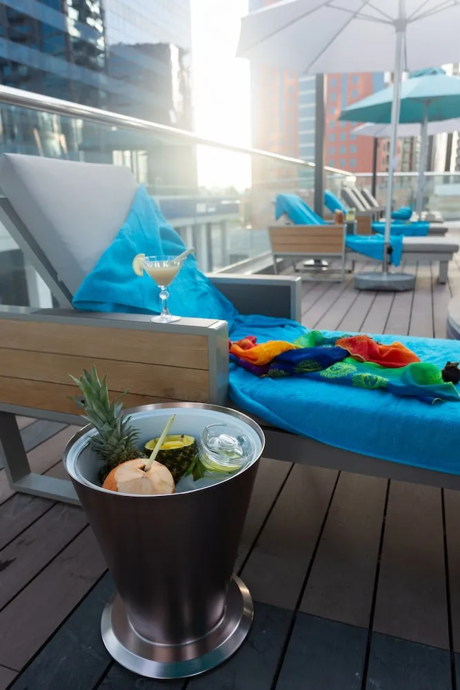 فضای بیرونی هتل اج کریک ساید دبی 140023