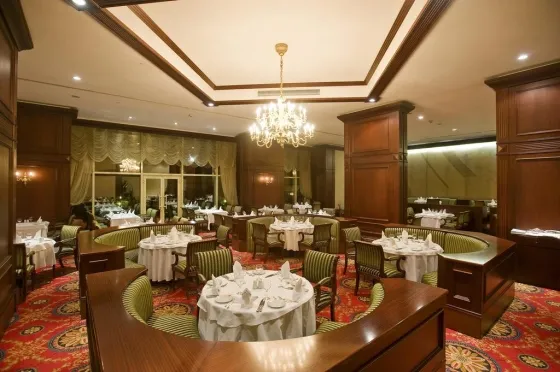 فضای رستورانی و صبحانه هتل گرند جواهر 970
