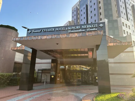 نمای بیرونی هتل گرند جواهر 191657