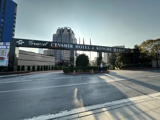 نمای بیرونی هتل گرند جواهر 191654