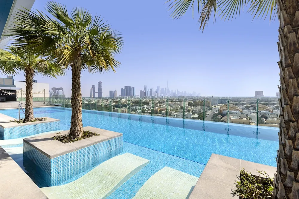 استخر هتل آلوفت المینا دبی 141679