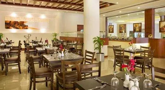 فضای رستورانی و صبحانه هتل رامادا بای ویندهام دبی 48944