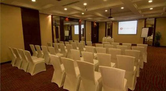 اتاق جلسات هتل رامادا بای ویندهام دبی 48931