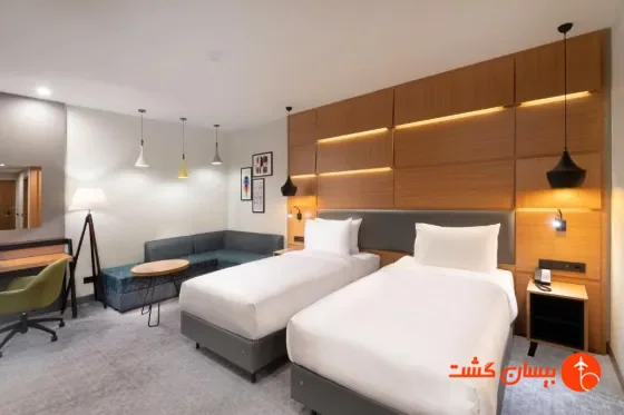فضای اتاق های هتل تاپ هالیدی این ریپابلیک اسکوئر ارمنستان - تصویر 12