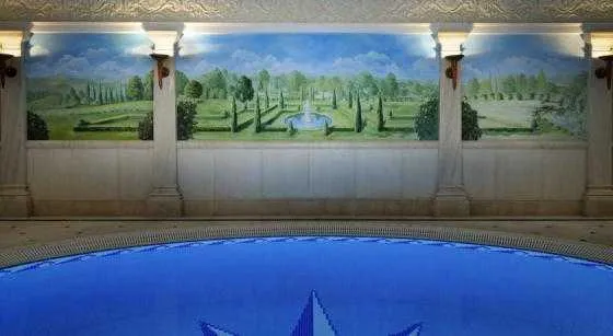 استخر هتل بیرستول دبی 49151