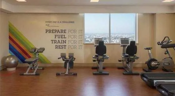 باشگاه ورزشی هتل شرایتون مجتمع تجاری امارات مال 49529