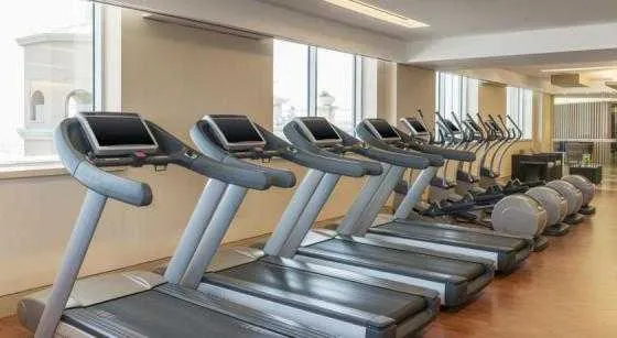 باشگاه ورزشی هتل شرایتون مجتمع تجاری امارات مال 49530