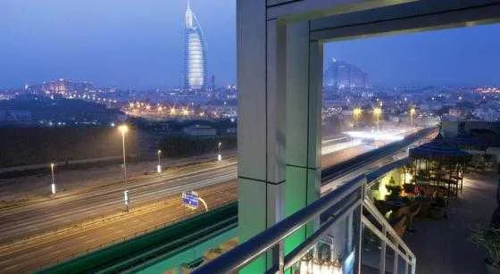 نمای بیرونی هتل هالیدی این دبی البرشا 49986