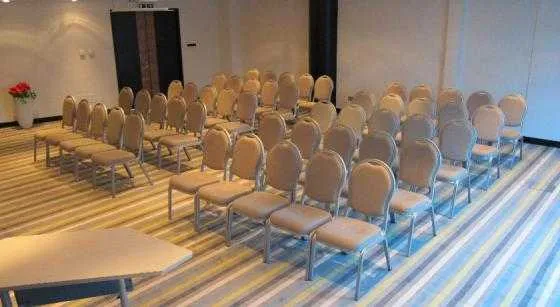 اتاق جلسات هتل هالیدی این دبی البرشا 49981