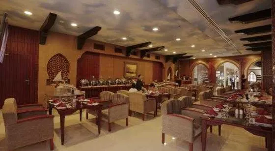 فضای رستورانی و صبحانه هتل کاسلز البرشا دبی 50098