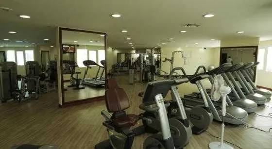 باشگاه ورزشی هتل کاسلز البرشا دبی 50090