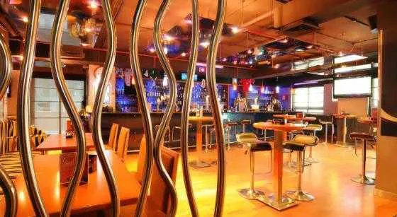 فضای رستورانی و صبحانه هتل  چهار ستاره گولدن تولیپ البرشا دبی 50221