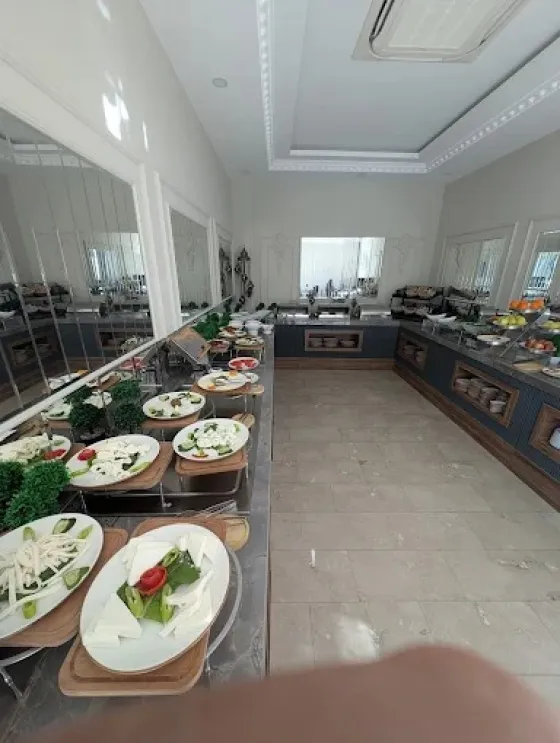 فضای رستورانی و صبحانه هتل ادنس وان 198162