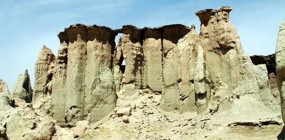 تصویر 152506 سنگ مادر و دختر قشم (سنگی افسانه ای در قشم)