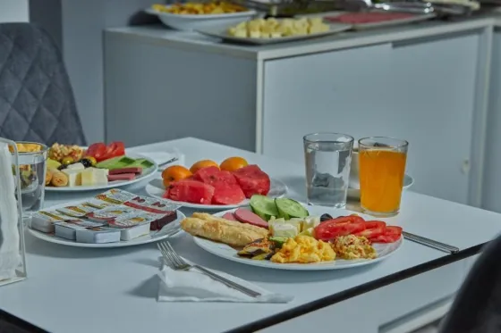 فضای رستورانی و صبحانه یونیک سوئیت هتل 153075