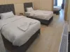 فضای اتاق های هتل پرا وایت وان 153162 100