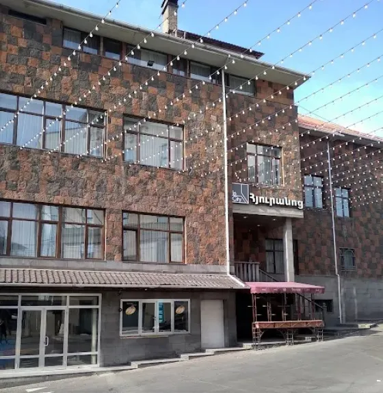 تصویر 198281 نمای بیرونی هتل این سیتی ایروان 