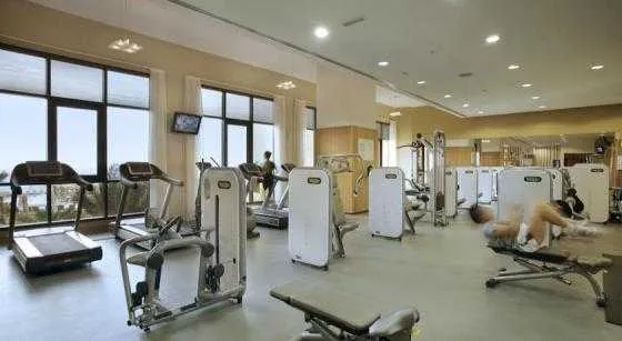 باشگاه ورزشی هتل امواج روتانا ، جمیرا بیچ دبی 51530