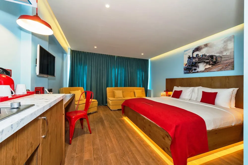 فضای اتاق های هتل تکسیم نیس استانبول 160718