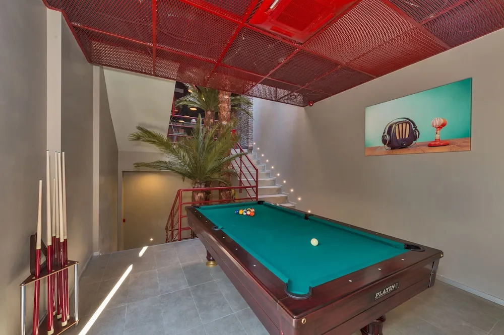 فضای سرگرمی هتل تکسیم نیس استانبول 160730