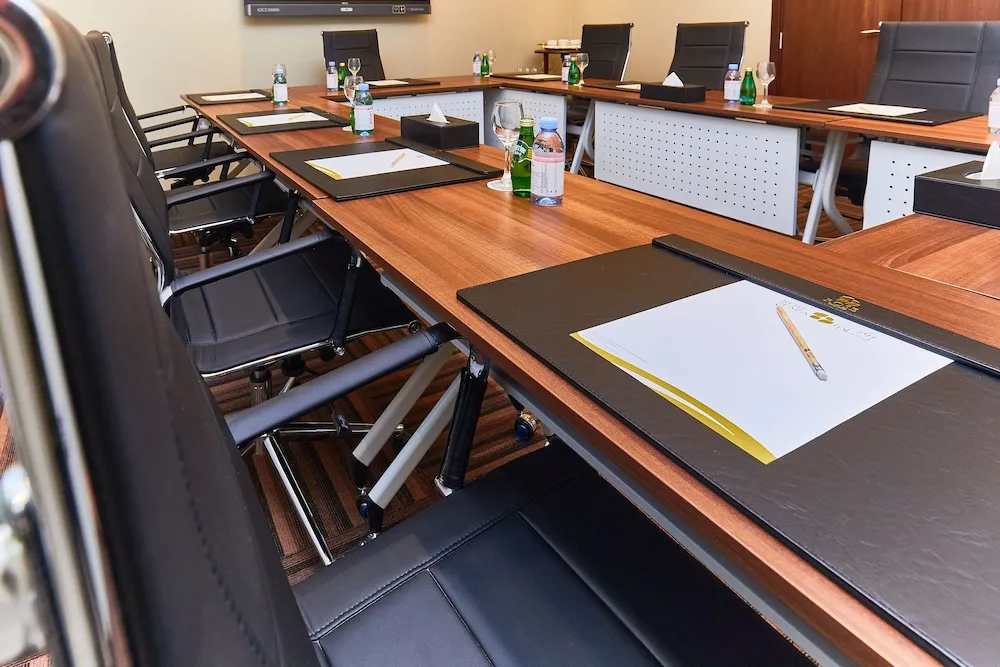 اتاق جلسات هتل رز پلازا البرشا دبی 163061