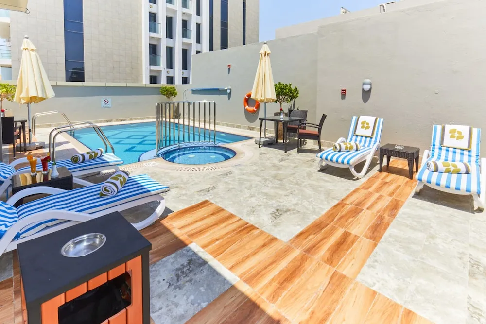 استخر هتل رز پلازا البرشا دبی 163054