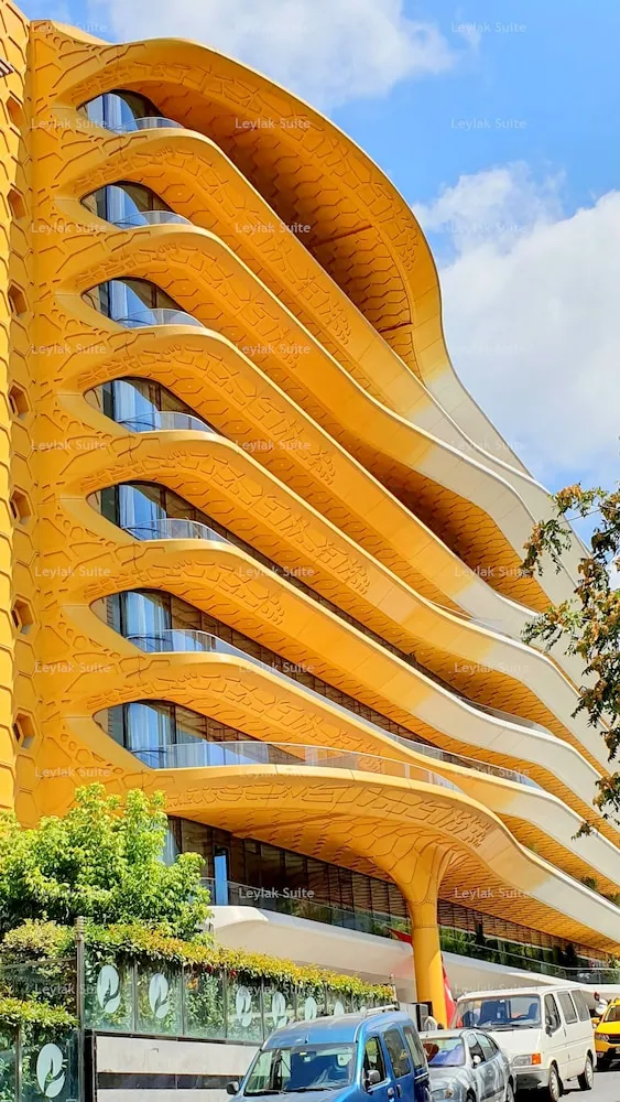 نمای بیرونی هتل لیلاك سوئیت استانبول 168005