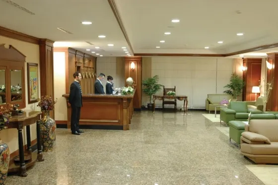 لابی هتل چهارستاره آرتز تکسیم(گرند اوزتانیک) 1410