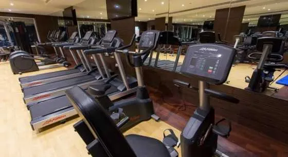 باشگاه ورزشی هتل آئوریس فخرالدین دبی 53043