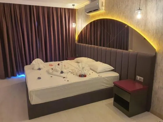 تصویر 185143 هتل کاریکاتور بی آنتالیا