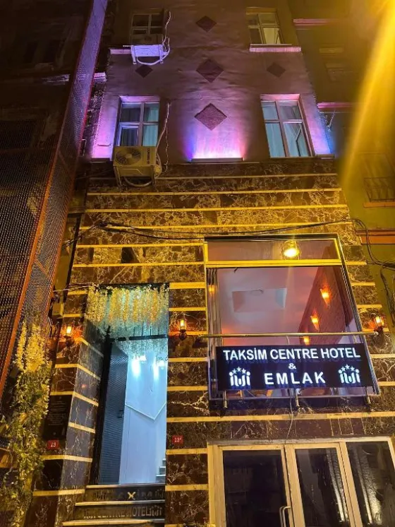تصویر 190330 نمای بیرونی هتل تکسیم سنتر استانبول
