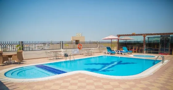 استخر هتل سافرون بوتیک 53642