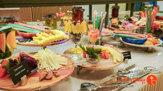فضای رستورانی و صبحانه هتل رادیسون مرتر استانبول - تصویر 25
