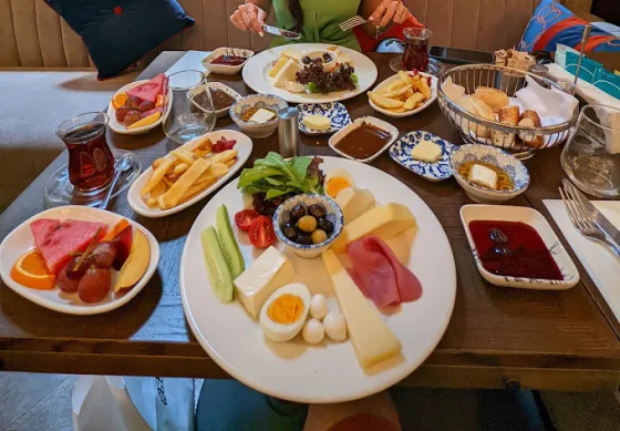 فضای رستورانی و صبحانه هتل کرانتون دیزاین استانبول  195961