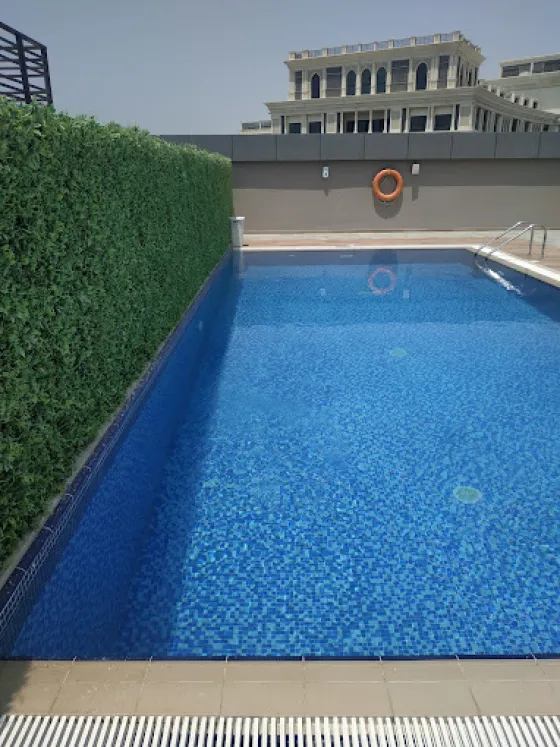 استخر هتل چهارستاره گرند کینگزگیت واتر فرانت دبی  196251