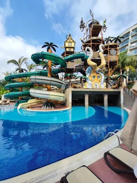 استخر هتل لانگ بیچ ریزورت هتل و اسپا آلانیا  198420