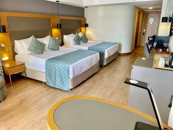 فضای اتاق های هتل  لیبرتی گلف اند ریزورت کوش آداسی 198478