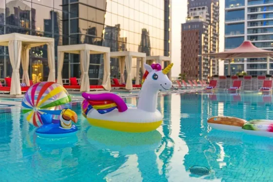 استخر هتل کانال سنترال دبی 54647