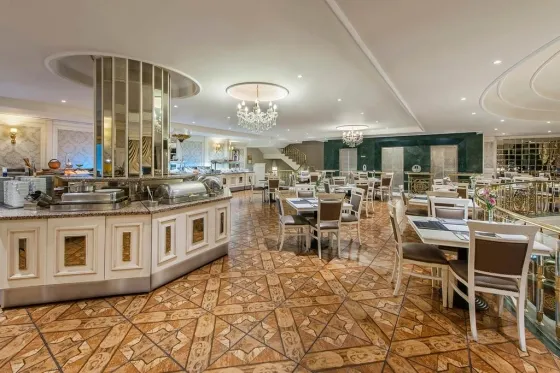 فضای رستورانی و صبحانه الیت ورد  چرستیژ 55523