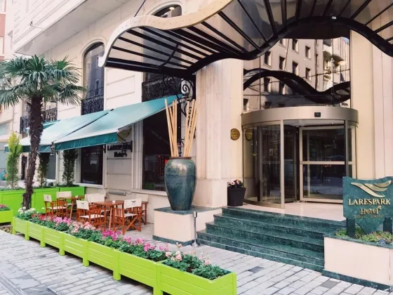 نمای بیرونی هتل لارس پارک استانبول 55703