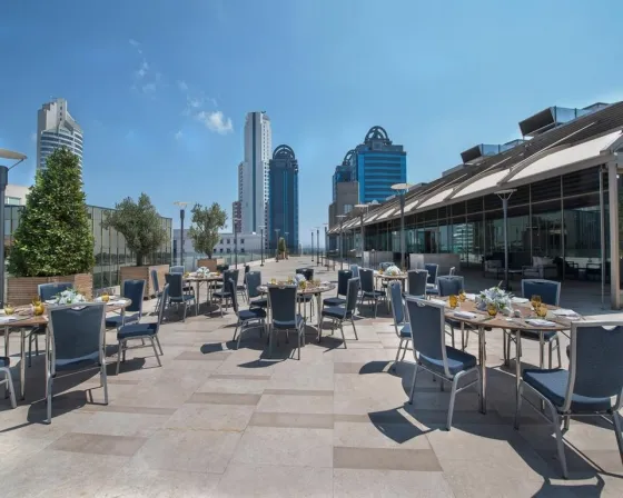 فضای بیرونی هتل رادیسون بلو شیشلی استانبول 56269