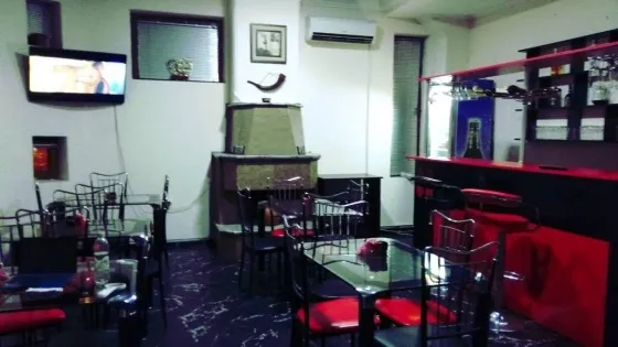 فضای رستورانی و صبحانه هتل رستوس تفلیس 149