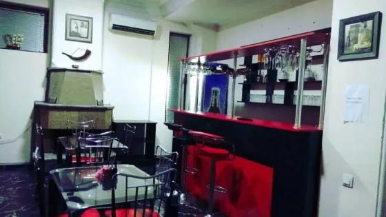 فضای رستورانی و صبحانه هتل رستوس تفلیس 148